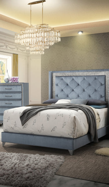 GLAMOUR STYLED BEDROOM IN A SILVER FABRIC NW-B218